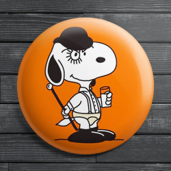 Chapa alfiler Snoopy La Naranja Mecánica